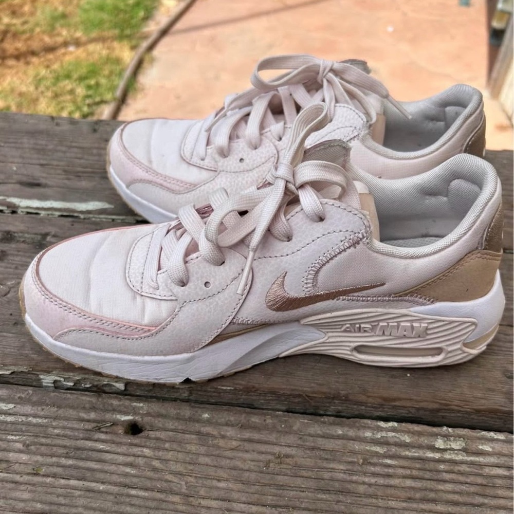 Nike Women’s Air Max Trainer in Pale Pink and Rose Gold